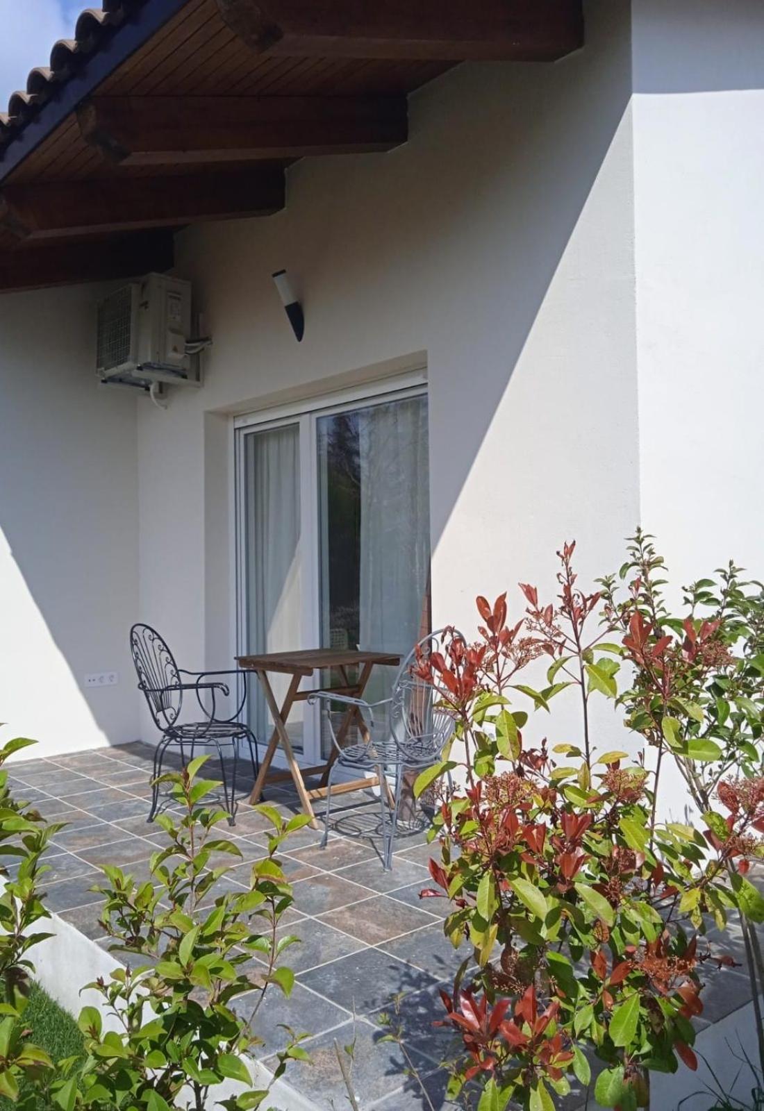 Casita Independiente Con Jardin Cercedilla Luaran gambar